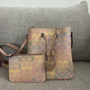 NWT Coach Rowan Bucket Bag In Rainbow Signature Canvas CDA92 Sand Multi